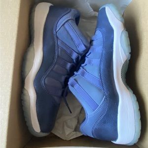 Jordan 11 retro low